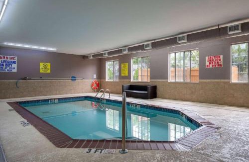 Salisbury Hotel | Super 8 by Wyndham Salisbury