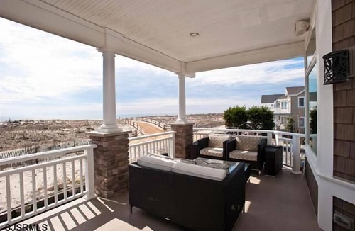 South End Condo | Super upscale, one of a kind designed beach front property just steps away from the beach