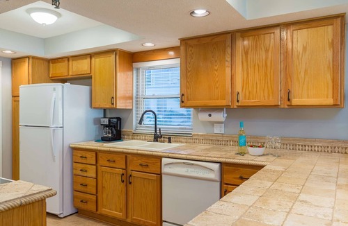 Madeira Beach Condo | Superb Location on the Beaches of Madeira. Great Corner Unit Views. Beachfront Pool on the Sand!