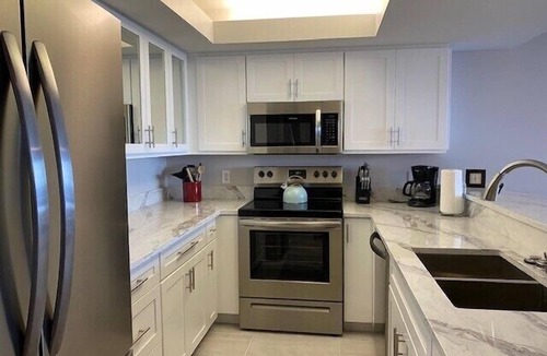 Park Shore Condo | Superb view of the Gulf in a renovated unit - CL03