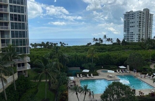 Park Shore Condo | Superb view of the Gulf in a renovated unit - CL03
