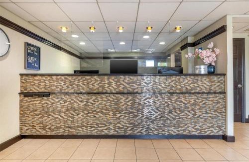 East Brunswick Hotel | SureStay Hotel by Best Western East Brunswick