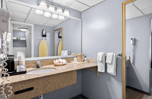 Wilmington Hotel | SureStay Plus Hotel by Best Western Brandywine Valley