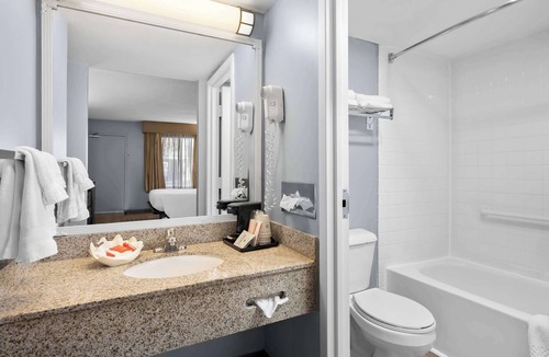 Wilmington Hotel | SureStay Plus Hotel by Best Western Brandywine Valley