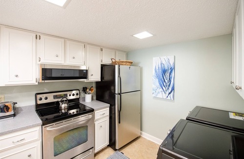 Amelia City Condo | Surf & Racquet Club B148 -Pool | 2 Bed, 2 Bath