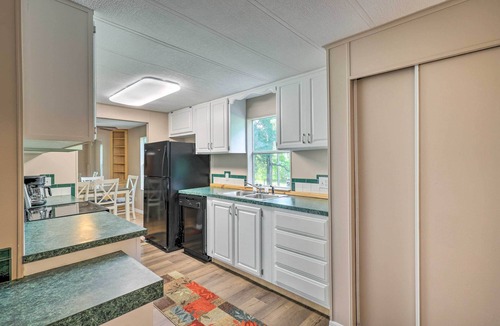Branford Cabin | Suwannee Riverfront Home: Grill, Near Springs