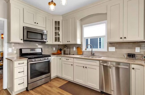 Old Fourth Ward House | Sweet Auburn Escape: a stylish, walkable Atlanta retreat steps from iconic history, BeltLine energy, and the city’s best food, nightlife, and culture.