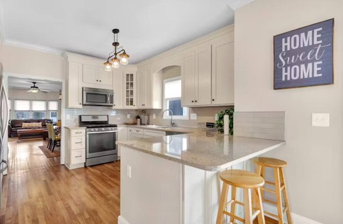 Old Fourth Ward House | Sweet Auburn Escape: a stylish, walkable Atlanta retreat steps from iconic history, BeltLine energy, and the city’s best food, nightlife, and culture.