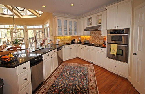 Monroe House | Sweet Elegant Lake Front 3 Acre Southern Hacienda