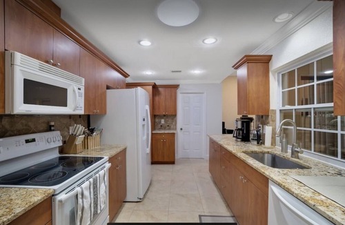South Gate Ridge House | Sweet home in the heart of Sarasota.