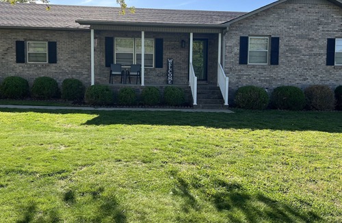 Manchester House | Sweet little house perfect for a family or small group