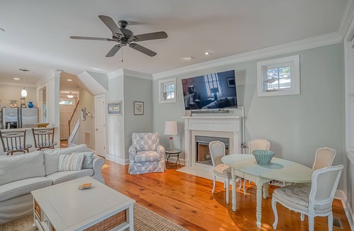Uptown House | Sweet Magnolia Sandy Feet Retreat - 4 Porches!
