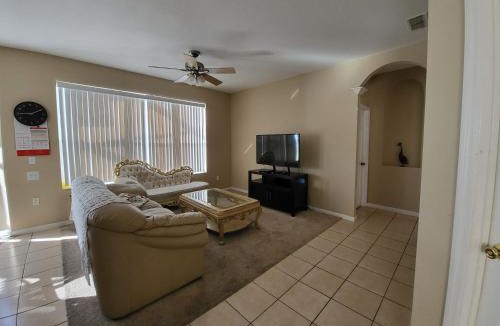 Windsor Palms House | Sweet Private Bedroom3032 at Windsor Palms Resort Close To Disney 10 mins