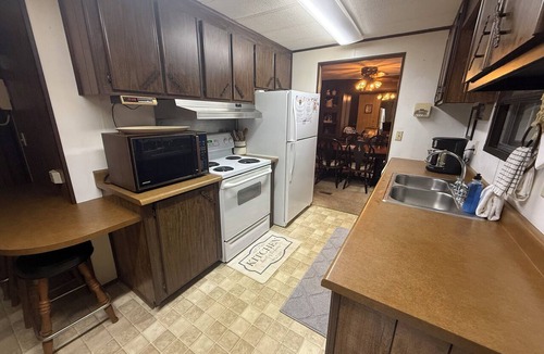 Sylva Cottage | “Sweet Tea Sunday”-It’s more than a stay-a feeling. Easy access 15 mins to WCU