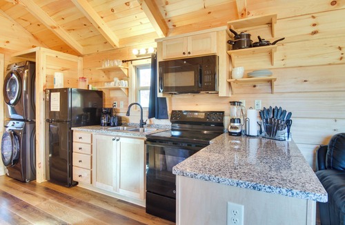 Union Mills Cabin | ‘Sweet Thang:’ Romantic Blue Ridge Mtns Getaway