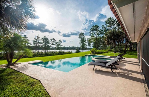 Groveland House | SWISS 101 - Lake Olsen
