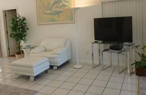Clermont House | SWISS 22 - Lake Stephanie