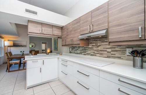 Groveland House | SWISS 66 - Lake Denise