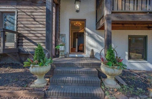Tryon Ski Chalet | Swiss Chalet/Raving Reviews/26 acres/3 mi. to TIEC