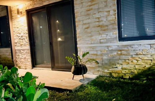 Greenacres Apartment | t“Your Perfect West Palm Beach Getaway: Stylish 2-Bedroom Airbnb”