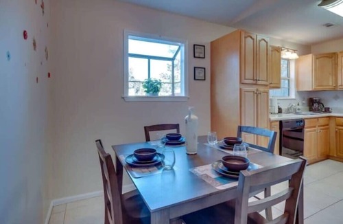 Savannah House | Talahi Island, Deck on the Marsh-Savannah Charmer