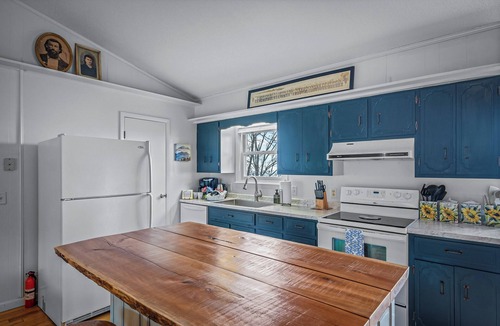 Mentone Cottage | Talking Leaves Cottage | Scenic Highway on the Brow | Fast Wi-Fi | Dog Friendly