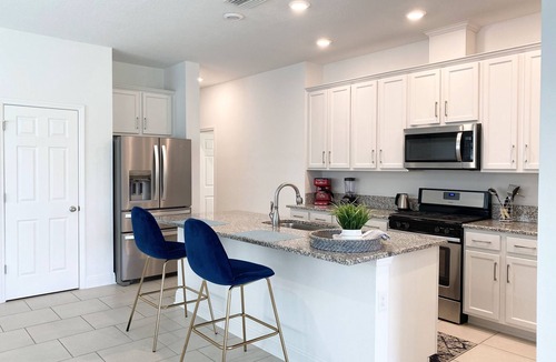 Ruskin House | Tampa Bay Apollo Beach new house full amentities!