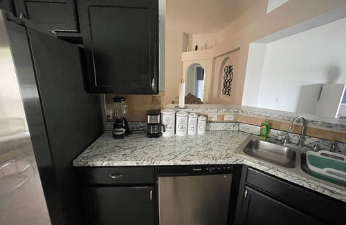 Ruskin House | Tampa Bay Large Vacation Home