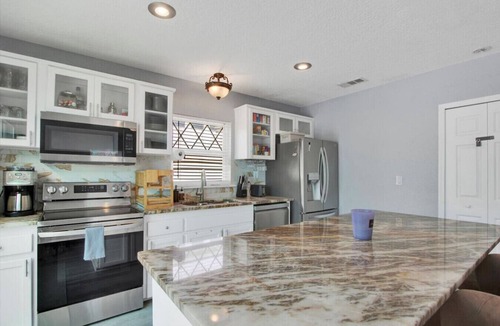 Tampa House | Tampa Oasis: Private Pool, Hot Tub, Sauna & Ponds