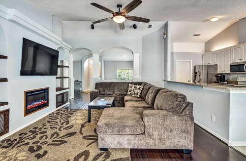 Riverview House | Tampa Paradise For All Occasions