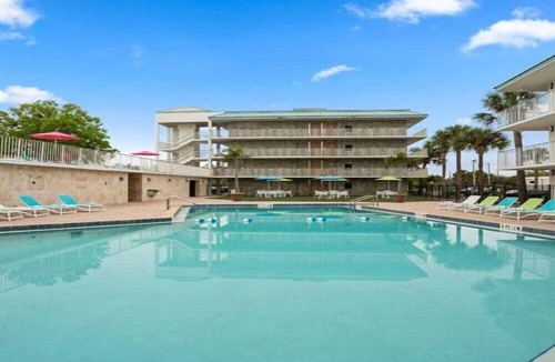 Historic Downtown Kissimmee Hotel | Tasteful Room with 2 DBL Beds Close to Must-see Attractions