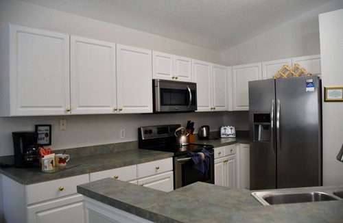 West Haven House | Terrific Holiday Villa with private pool, games room amd close to shops and restaurants