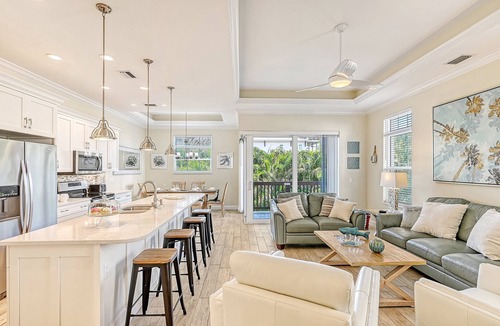 Siesta Key House | The Abalone | Luxury Pet Friendly Home, 2 Heated Pools, Ping Pong Tables Steps to Beach!