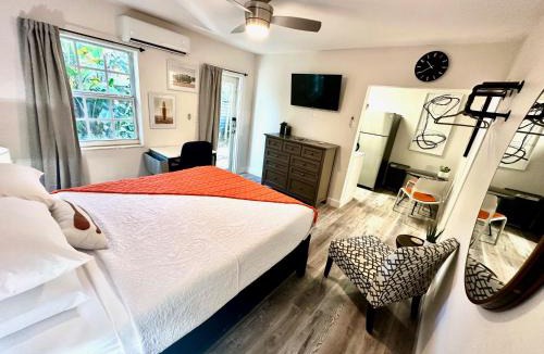 Central Fort Lauderdale House | The Agustin Guesthouse - Men Only Clothing Optional