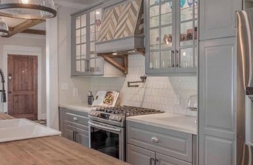 South Seminole Heights House | The “Amanda House” historic 1926 restored beauty 5 minutes from Armature Works