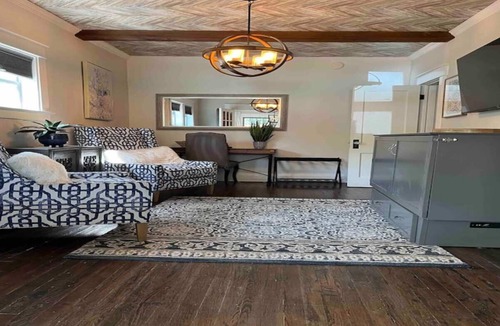 South Seminole Heights House | The “Amanda House” historic 1926 restored beauty 5 minutes from Armature Works