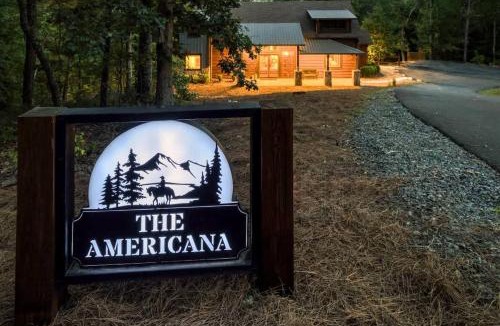 Blue Ridge House | The Americana - Stunning Mountainside Retreat