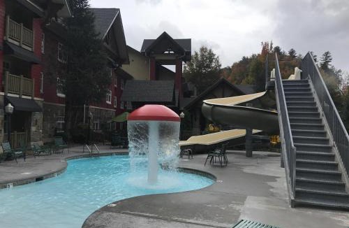 Gatlinburg Hotel | The Appy Lodge