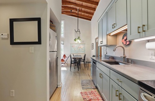 Athens House | The Artful Bungalow w/Loft