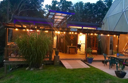 Hemphill Heights House | The Artful Dome Mtn Retreat in the Smokies with fire pit , hot tub & stream