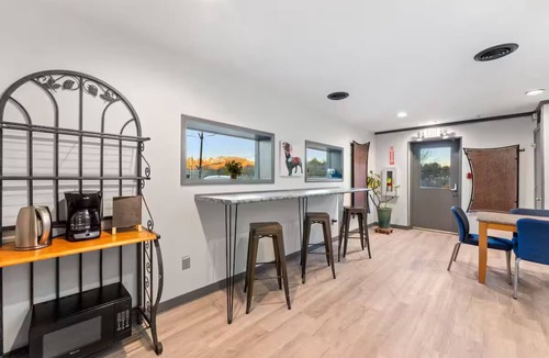 Asheville Cabin | "The Artisan" Tiny Home in the Arts District of Asheville