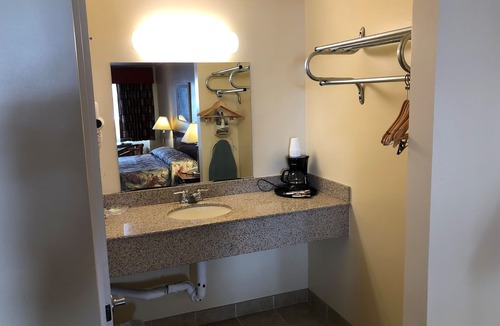Somers Point Hotel | The Aventis Inn