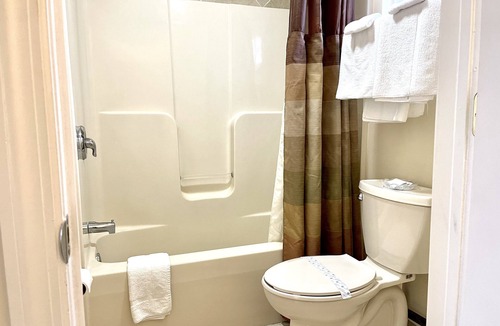 Somers Point Hotel | The Aventis Inn