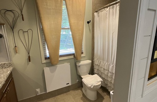 Sans Souci House | The Backyard Bungalow On The Trail -just minutes from downtown