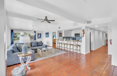 Anna Maria Villa | The Beach House 3 Bedroom Home by RedAwning