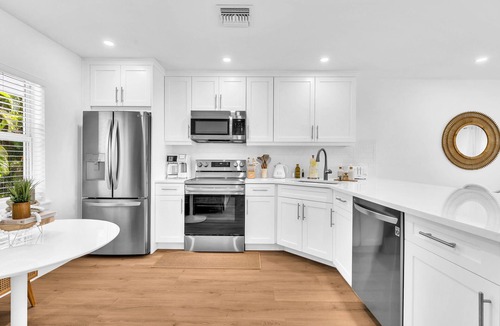 Juno Beach Condo | The Beach Villa in Juno! 4-Steps to the Beach