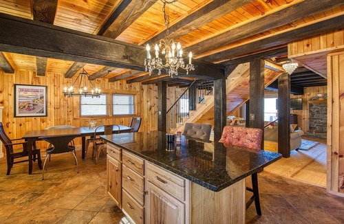 Maggie Valley House | The Bear's Cave - rustic log home nestled along a mountain creek, 3 bedroom, 3 1/2 bath, sleeps 1...