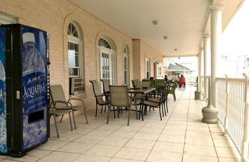 Wall Hotel | The Belmar Inn