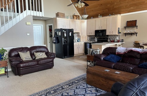 Milledgeville House | The BEST Views on Lake Sinclair -Newly renovated deck & outdoor space + Hot Tub!