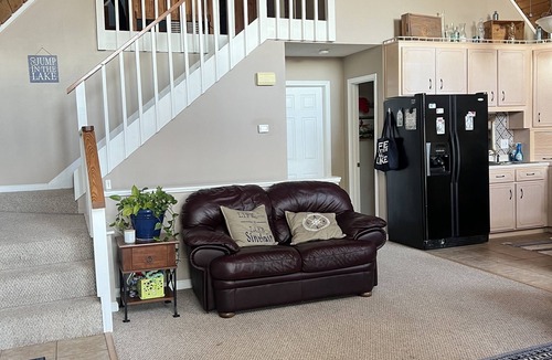 Milledgeville House | The BEST Views on Lake Sinclair -Newly renovated deck & outdoor space + Hot Tub!